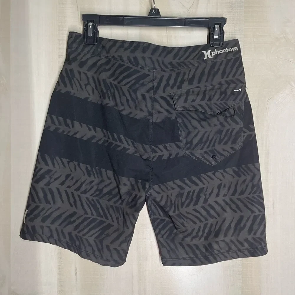 Hurley black and gray swim trunks board shorts,‎ size 28